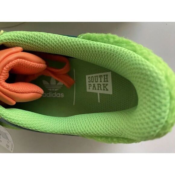 New Adidas Originals Superstar x Kyle Broflowski South Park Size 8.5 GY6490 - Picture 11 of 12